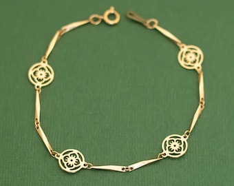 Vintage Floral Gold Tone Bracelet by Avon 7 1/4 Inches K24