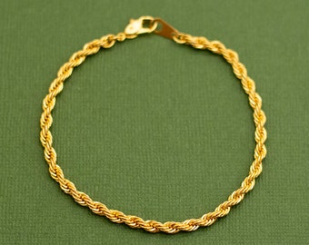 Vintage Minimalist Gold Tone Chain Bracelet 7.5 Inches K4