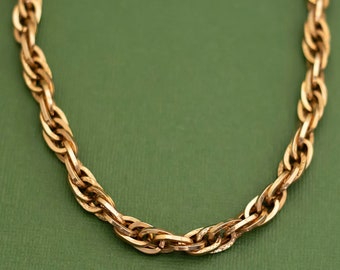 Vintage Minimalist Gold Tone Choker Necklace 15.5 Inches K8