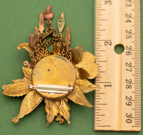 Broche Antique Dorée à Motifs Floraux – Ornements Vintage, Occasion