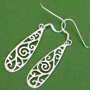Vintage Long Oval Abstract Wavy Sterling Silver Dangle Earrings, K33