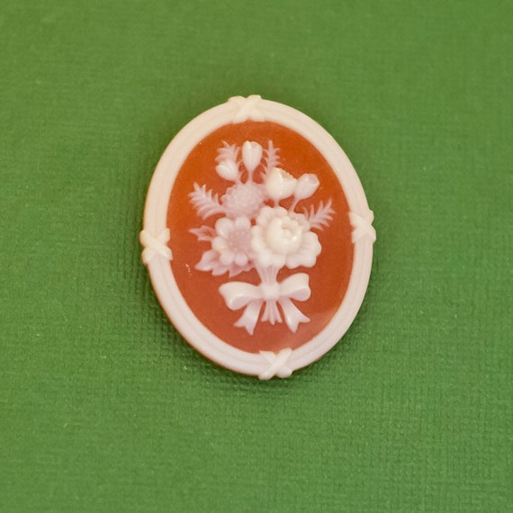 Vintage Round Oval White Flower Orange Brooch by … - image 1