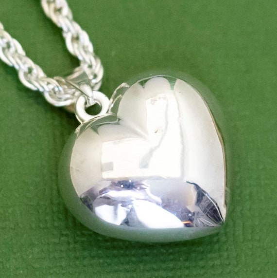 24 inch, Vintage Love Heart Minimalist Necklace, K33 - Gem