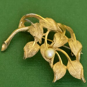 Broche de hojas de hadas élficas Art Nouveau vintage de BSK, K32