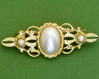 Vintage White Faux Pearl Gold Tone Victorian Brooch, K31