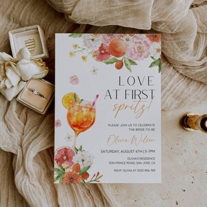 Invitation de douche nuptiale Love at First Spritz, modèle d'invitation pour le brunch aux agrumes Aperol, invitation orange rose, brunch nuptiale aux agrumes, modifiable