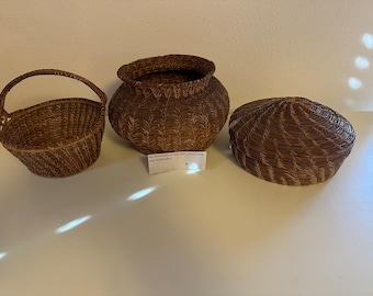 Antique Native American  Pine Straw Baskets (3) Tin Lid Key Brand On Largest Bottom