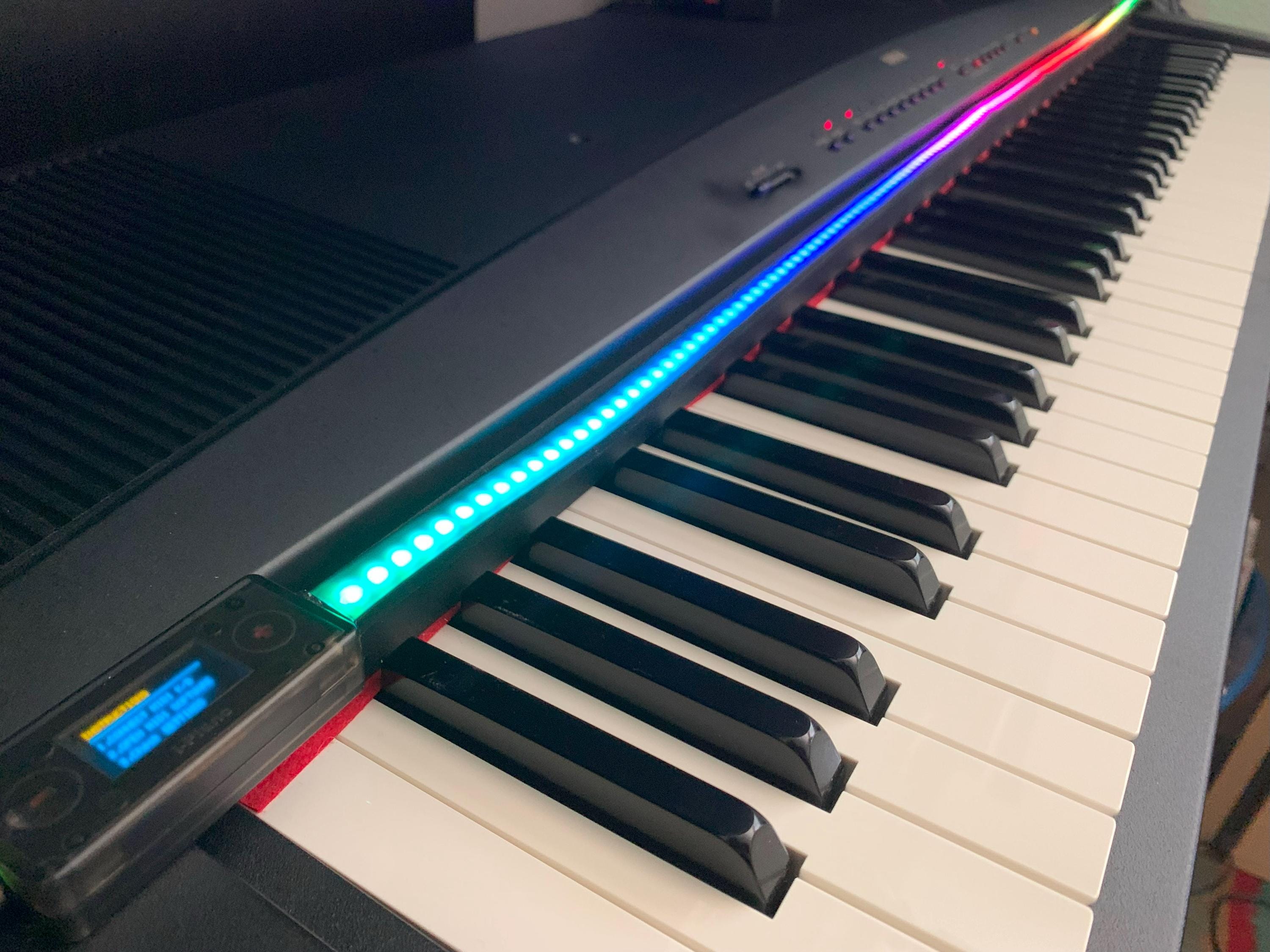 ピアノLEDビジュアライザー 電子ピアノ用 MIDI接続 配線済み ピアノLEDビジュアライザー 電子ピアノ用 MIDI接続 配線済み Piano