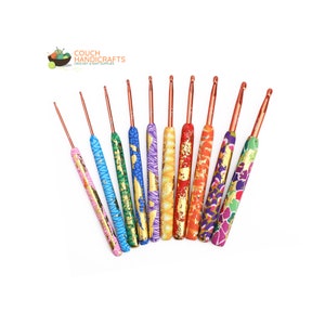 Crochet Hooks Set, Perfect Beginner Kit, Colourful and Ergonomic Polymer Clay Handle Handle