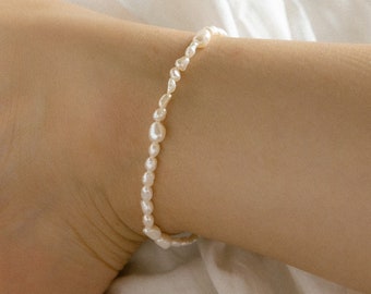 Lina Pearl Anklet / Freshwater Baroque Pearls / 14k Gold-Filled by Sachelle Collective