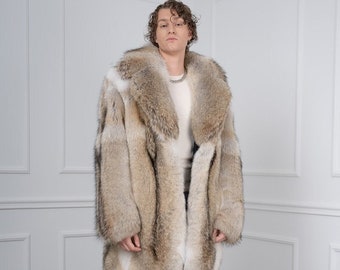 Men&#39;s Coyote Fur Coat with Rever Collar