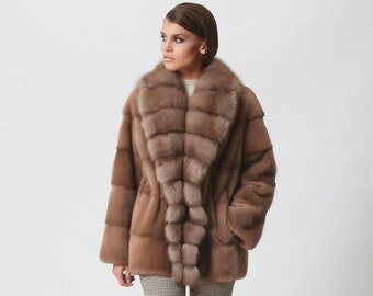 Pastell Nerz Kurz Pelzjacke mit Baum Marder Kragen