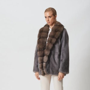 Blue Iris Nerz Jacke mit Zobelkragen