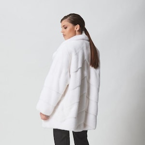 White Mink Fur Short Jacket with Rever Collar