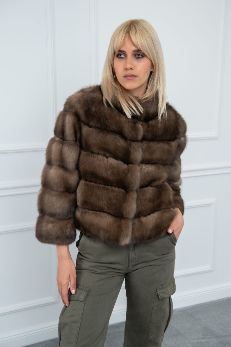 Lavander Sable Fur Cropped Jacket Front. Discover our sable collection, exceptional choices only for sable fur lovers, always tailor made for your needs. On the lining every label that indicates the quality and the origin of the skins.