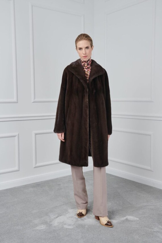 Mahogany Mink Fur Coat with Wing Collar Made of 100% Real Fur