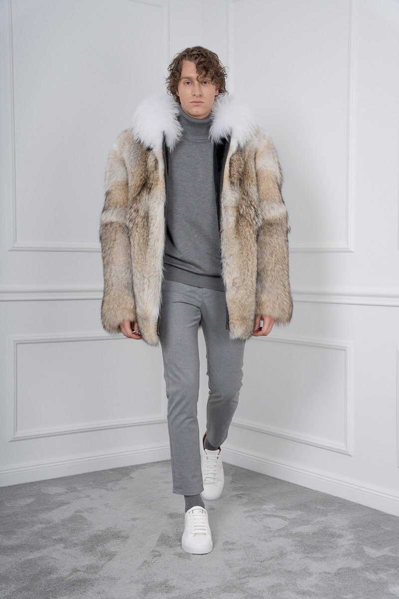 Men's Coyote Hooded Fur Jacket with Zipper Closure