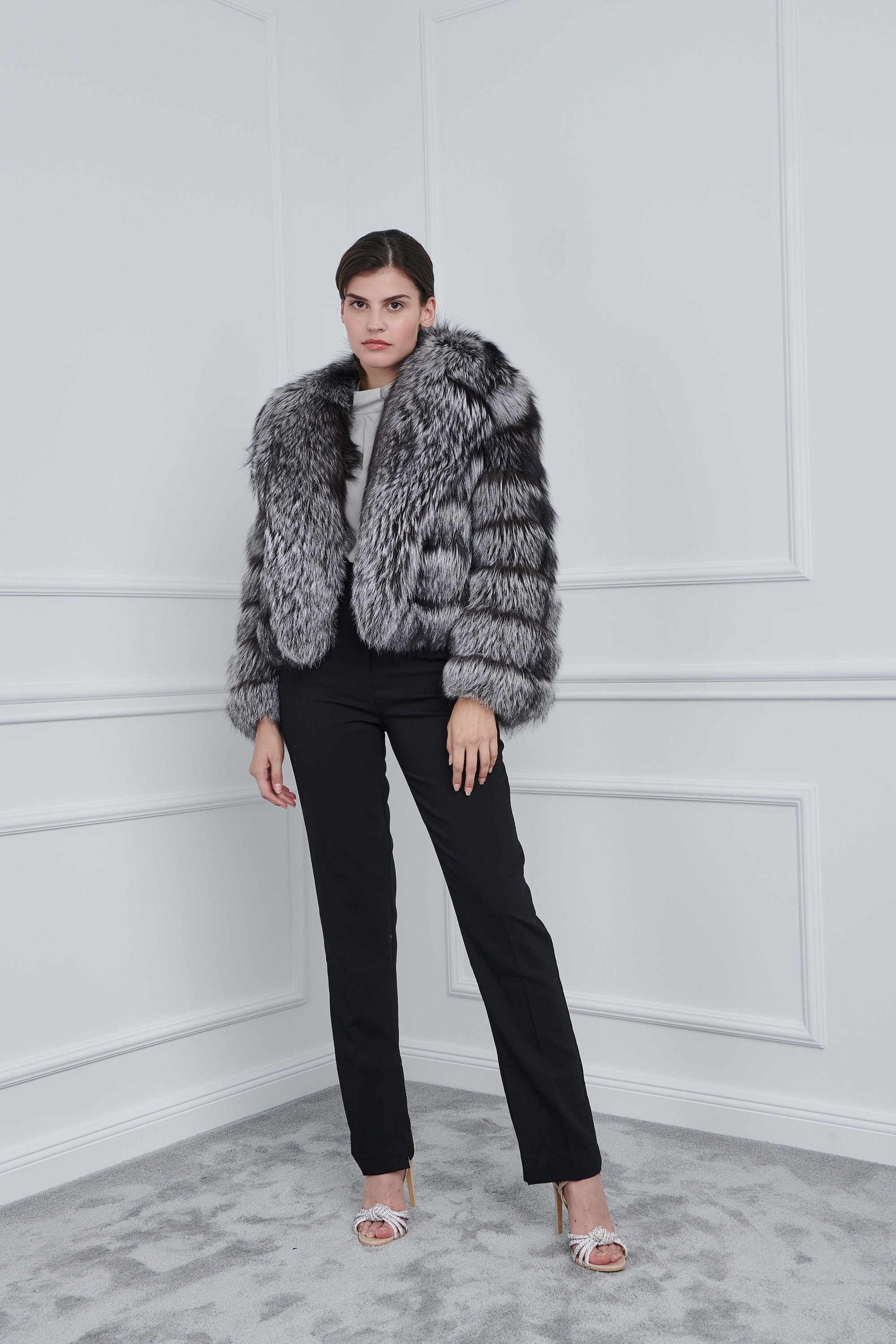 シルバーフォックスファーショートジャケット、ワイドリバーカラー