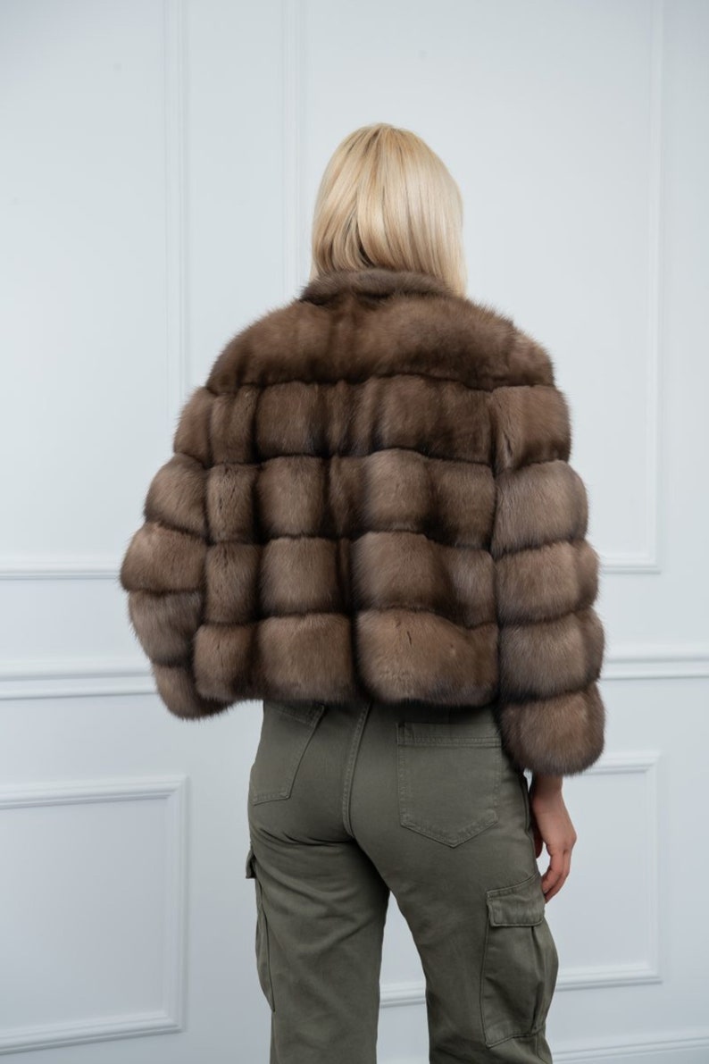 Lavander Sable Fur Cropped Jacket Back. Discover our sable collection, exceptional choices only for sable fur lovers, always tailor made for your needs. On the lining every label that indicates the quality and the origin of the skins.