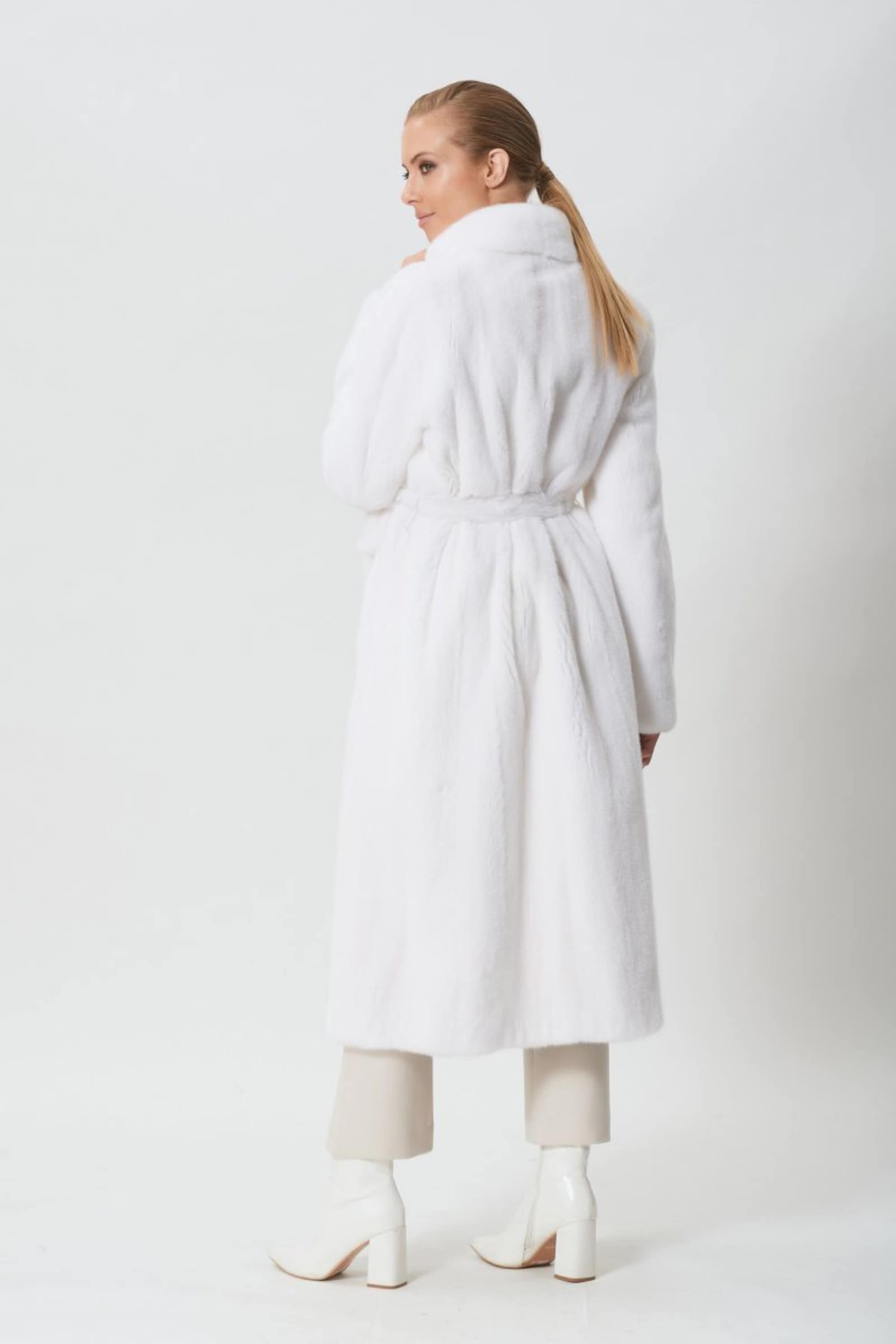 ベルト付きホワイトミンクファーコート - コペンハーゲンファー - Etsy