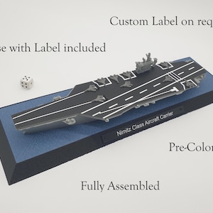 ニミッツ 塗装済み航空母艦 - 海軍ディスプレイモデル (34 cm / 13 インチ) - 組み立て不要 - ベース付属