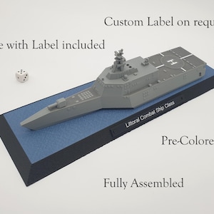 Nave da combattimento litoranea precolorata LCS Independence Class - Modello espositivo navale (34 cm / 13 pollici) - Nessun assemblaggio richiesto - Base inclusa