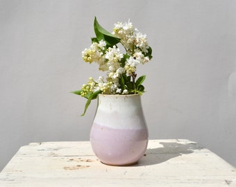 Vase in Magnolia