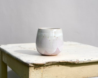 Tazza in fiore di magnolia