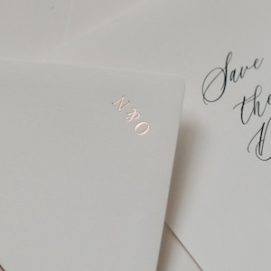 Umschlag Initialien Heißfolienprägung | Gold  | Hochzeitspapeterie | personalisierbar | Goldprägung | Hochzeitseinladungen