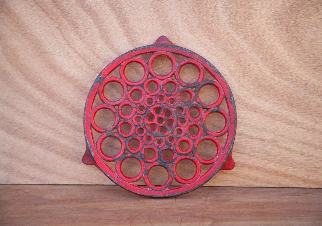 Vintage Trivet Cast Iron Trivet Round Trivet Flat Rack Etsy