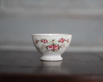 Schale der Maastricht Ceramics Society, Abteilung II, hergestellt in Holland, kleine Frühstücksschale, florale Schale, Küche, Kollektion