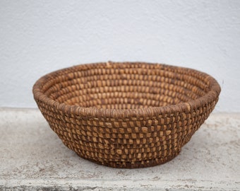 vintage braided basket, bourgne, braided straw, braided basket, fruit basket, palisson, countryside, interior decoration, woven basketball
