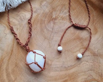 Snow Quartz Macrame Necklace / Handmade