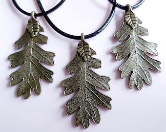 Large oak leaf pendant. Bronze antique tone on a black waxed cord 17 inch necklace. Detailed leaf. Leaf bail. National tree gift. Autumn.
