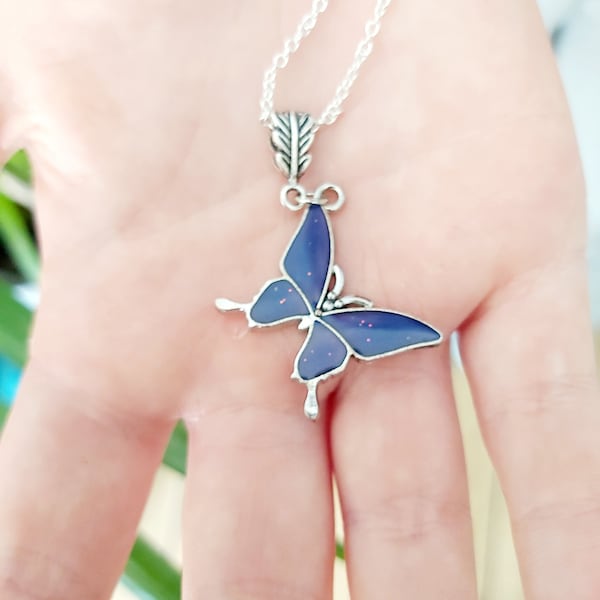 Butterfly mood necklace. Colour changing pendant charm on 20" silver plated cable chain necklace. Temperature sensitive butterfly charm.