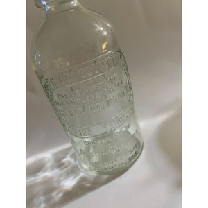 Vintage 1975 Anchor Hocking Fairfield Bicentennial 125 years bottle, Thomas Jefferson Cameo