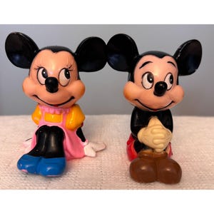 VTG 1970&#39;s Mickey and Minnie Mouse Walt Disney Rubber Squeak Toys
