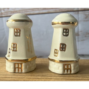 VTG Columbus Ohio Souvenir Lighthouse Salt and Pepper Shakers White w Gold Trim