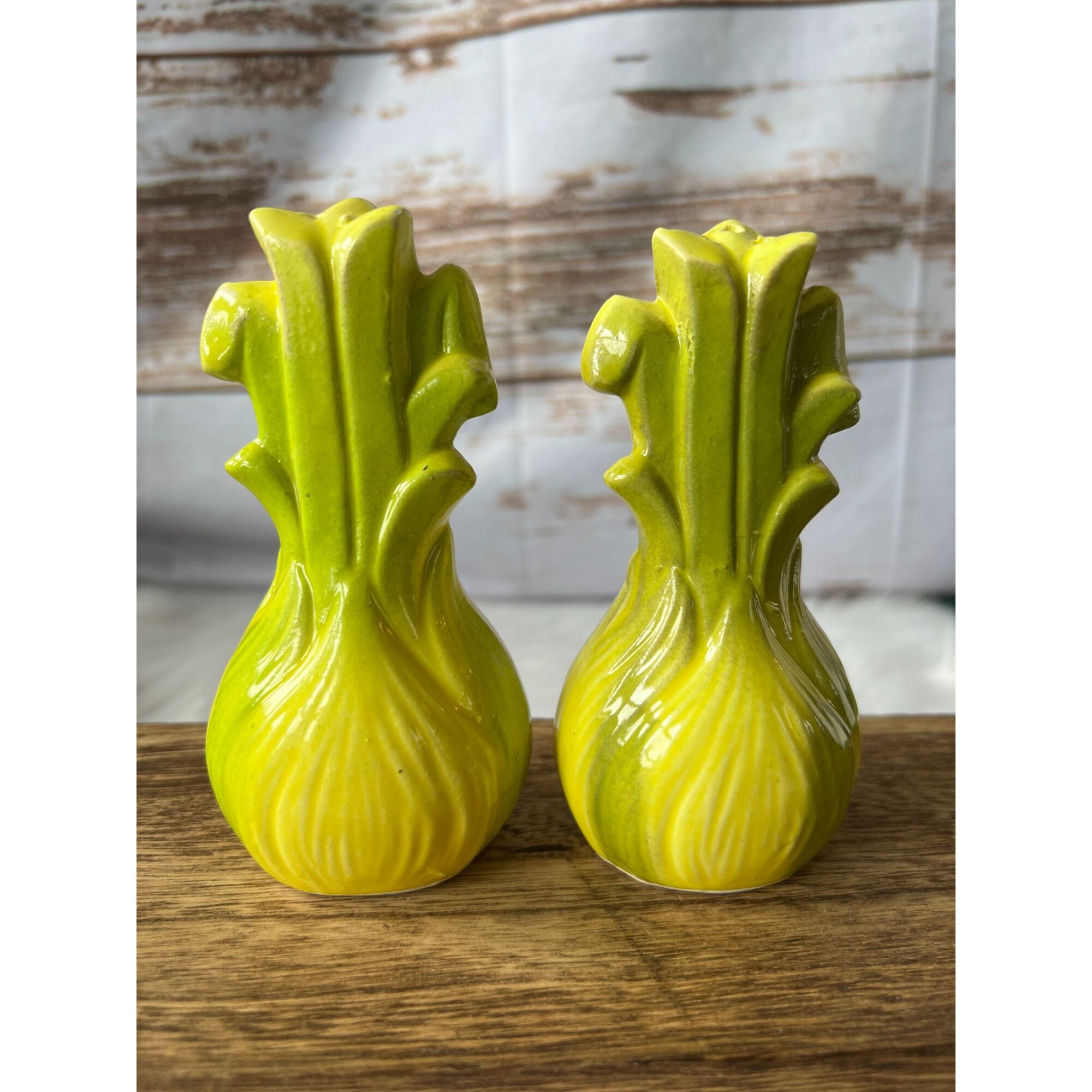 Vintage Japan Fennel/onion Ceramic Green and Yellow Salt and