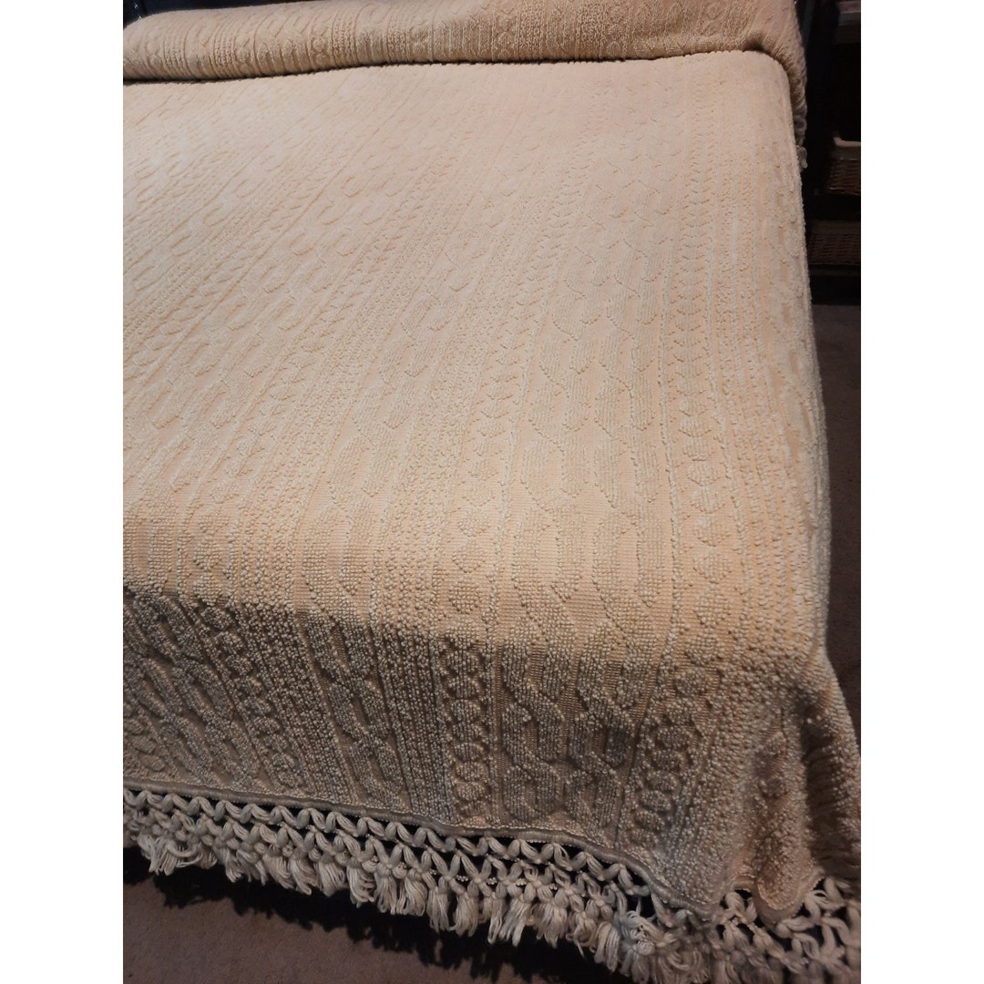 Fieldcrest Hobnail Pale Yellow Made in USA Queen Size Spread Etsy
