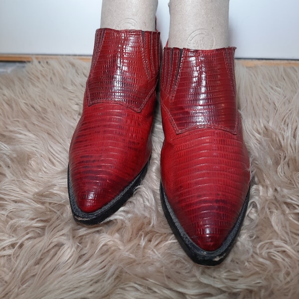 VTG 80's Red Leather Reptile Look Booties, Vintage Ankle Boots Size 6.5