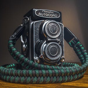 Handmade Paracord TLR Medium Format Camera Strap – Fishtail – Quick Release, Peak Design Compatible, Premium Quality, MTG-Inspired Colors