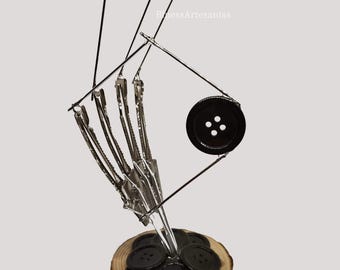Limited - Beldam Hand - inspired by Coraline - button needle hand - button eyes