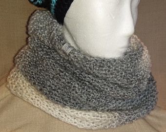 Rundschal/Loop aus Shades of Winter von Schachenmayr® - Grau/Beige