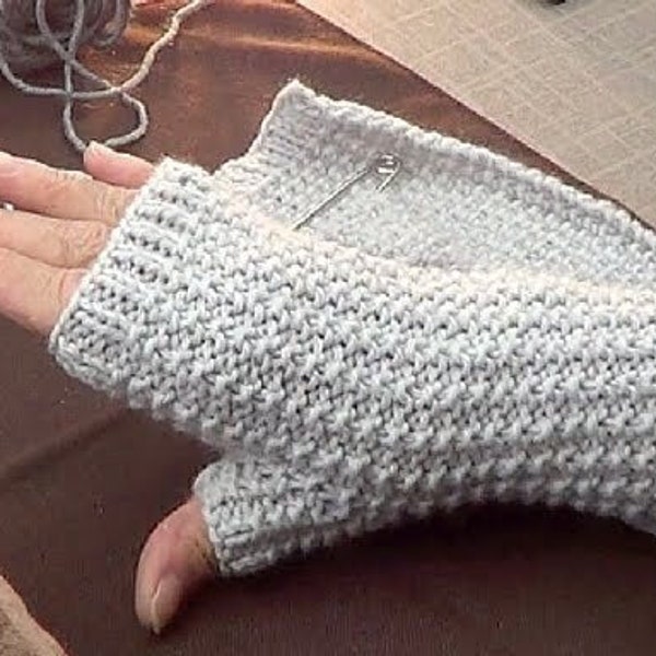 Rice Stitch Fingerless Gloves Knitting Pattern