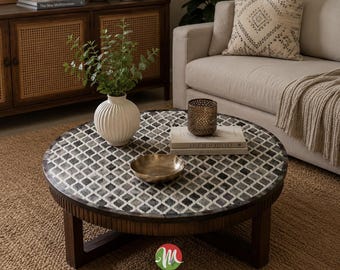 Handgefertigte runde Tischplatte mit Knocheneinlegearbeiten, marokkanische geometrische Boho-Möbel