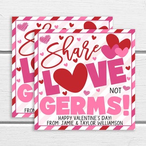 Puede incluir: Dos etiquetas de regalo para el Día de San Valentín a rayas rosas y blancas con corazones rojos y el texto "Comparte amor, no gérmenes! ¡Feliz Día de San Valentín! De parte de Jamie & Taylor Williamson"