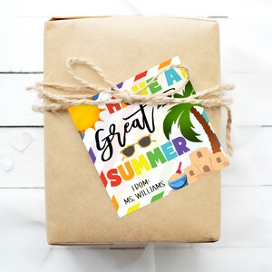 Étiquette cadeau d'été, passez une excellente fin d'été à l'école, étudiant en classe, enseignant, camarade de classe, personnel bénévole de la garderie, seau de ballon de plage, plage de sable