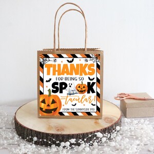 Etiquetas de presente de Halloween, obrigado por ser assustador, professor estudante, funcionário voluntário enfermeira colega de classe PTO PTA, para impressão
