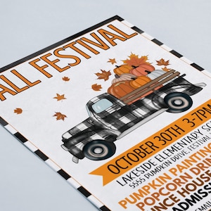 Puede incluir: Un folleto para un Festival de Oto&ntilde;o en la Escuela Primaria Lakeside. El folleto presenta una camioneta de recogida a cuadros blanco y negro con una cama llena de calabazas. El texto en el folleto dice "Festival de Oto&ntilde;o", "30 de octubre de 3:00 PM a 7:00 PM", "Escuela Primaria Lakeside", "5555 Pumpkin Drive, Festival VA 55555", "Concurso de Pintura de Calabazas", "Palomitas de ma&iacute;z Bebidas Premios", "Casa de rebote Pintura de cara", "Admisi&oacute;n 50 Ven", y "Correo Aqu&iacute;.com para m&aacute;s".